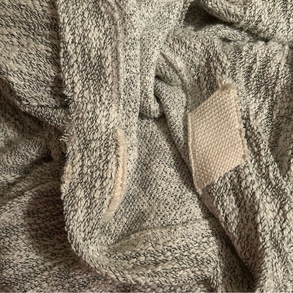 Free People FP Beach Fireside Gray White Textured Cover-up Tunic Sweater Sz M/L - Picture 10 of 12